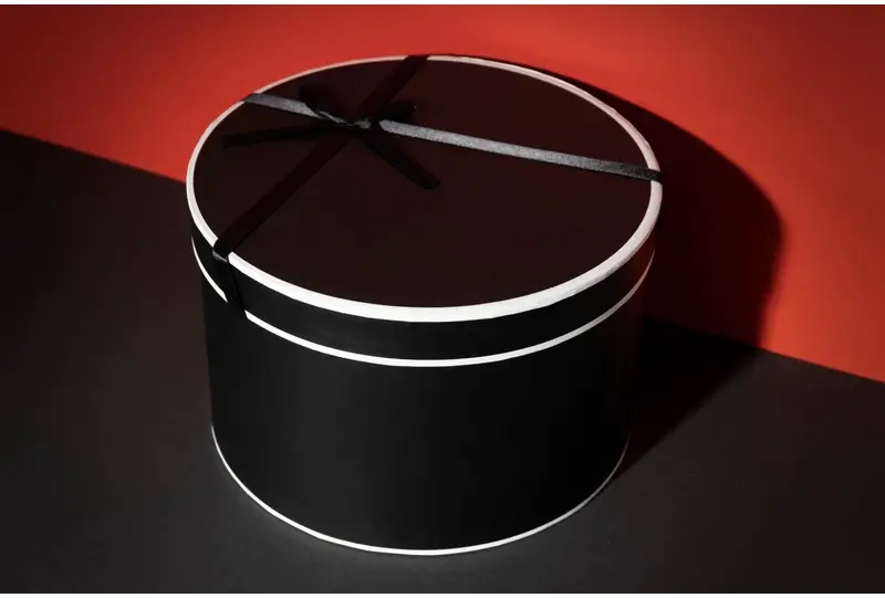 How to Pack a Hat in Your Luggage: Hat Boxes