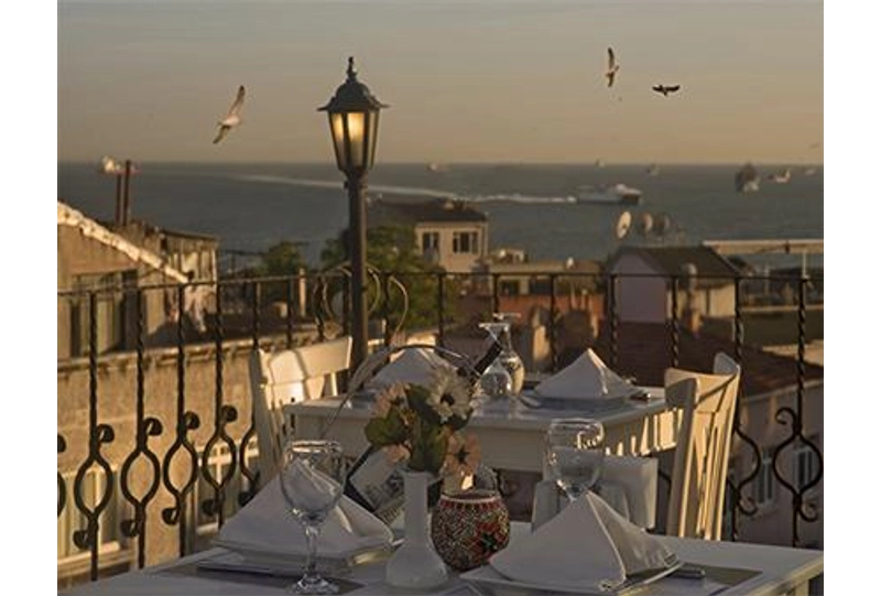 Best Place to Stay in Istanbul for 2 Days: Sarnic Hotel