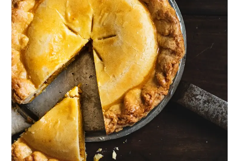 Best Places to Travel Solo Male: Scotch Pie