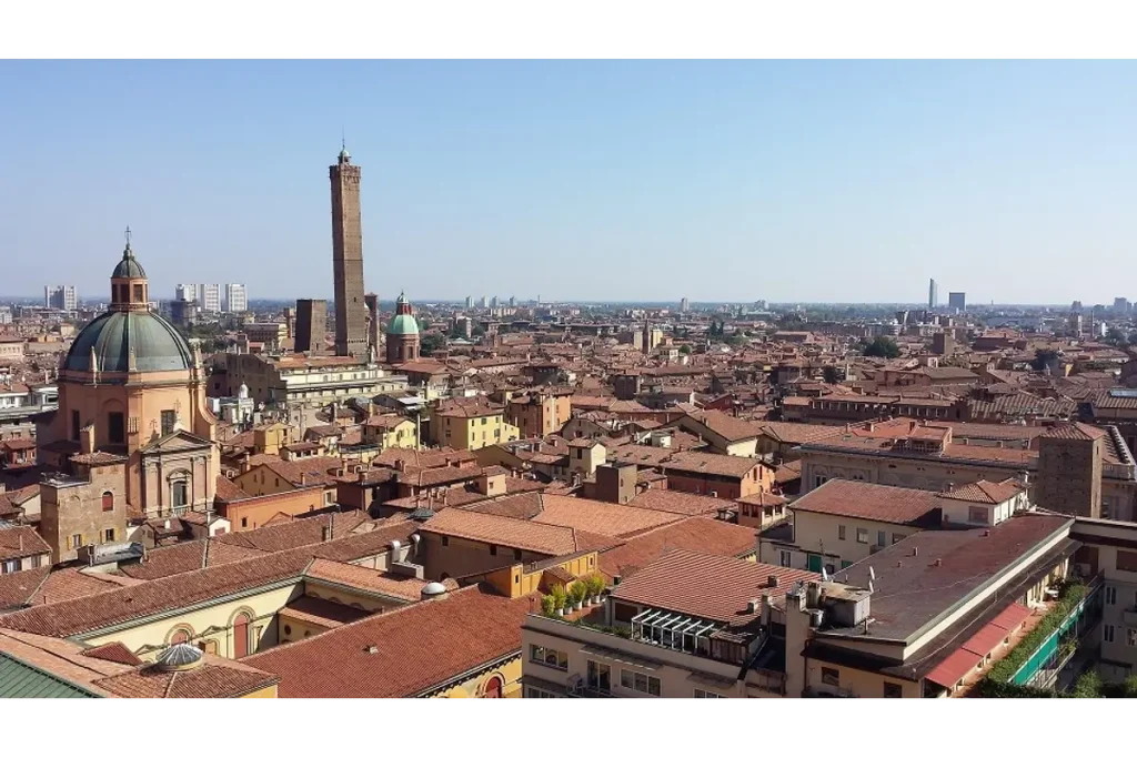 15 Quieter Alternatives To These Crowded Attractions: Bologna, Italy