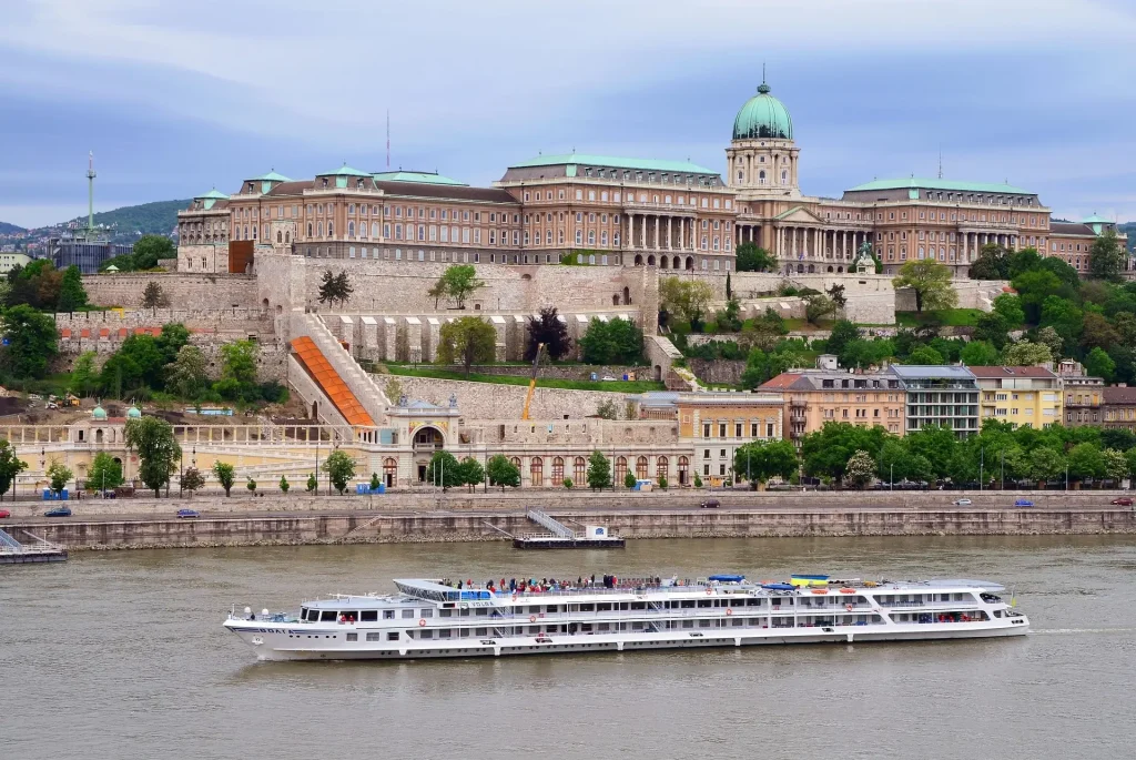 Budapest Traveling Experience in 2 Days: Buda Castle