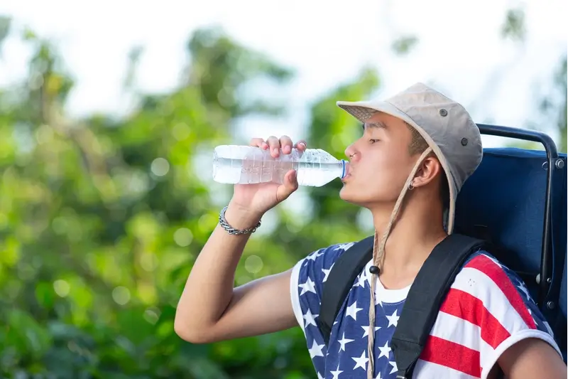 How To Avoid Getting Sick On A Plane: Hydrating Frequently