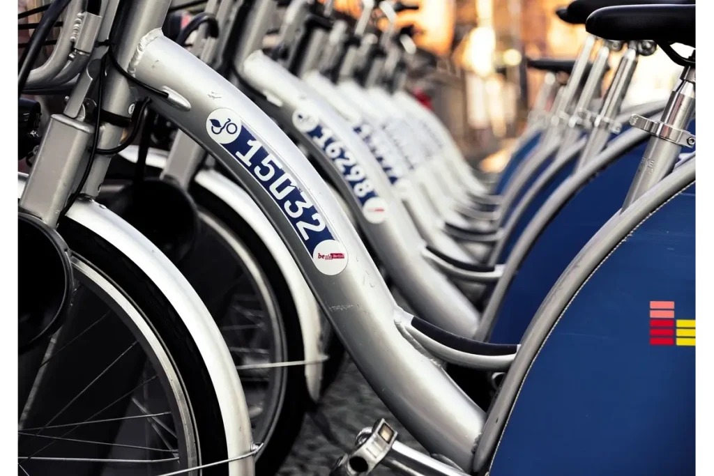 How To Stay Fit While Travelling: Choose Active Transport