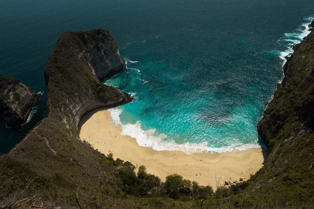 Beautiful Places in Bali: Nusa Peninda