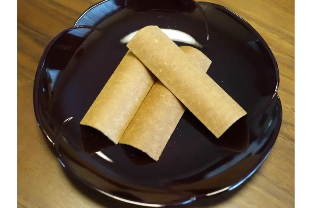Wandering Alone in Japan: Yatsuhashi